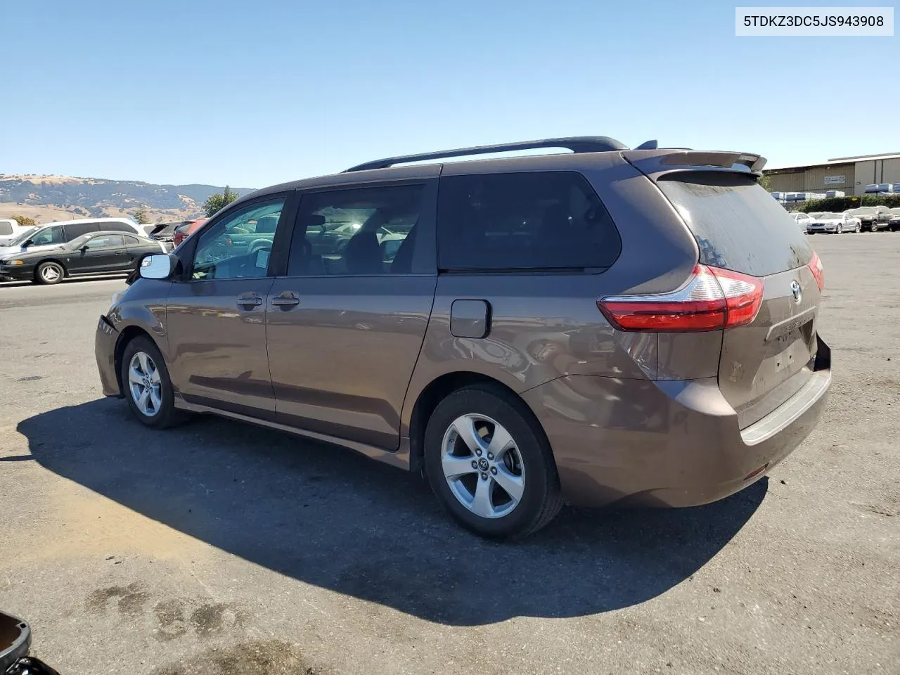 2018 Toyota Sienna Le VIN: 5TDKZ3DC5JS943908 Lot: 73488594