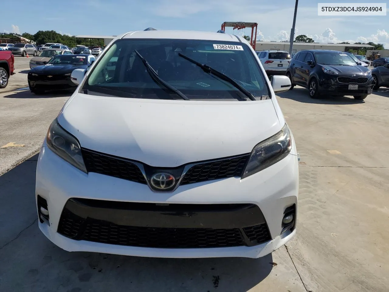 5TDXZ3DC4JS924904 2018 Toyota Sienna Se