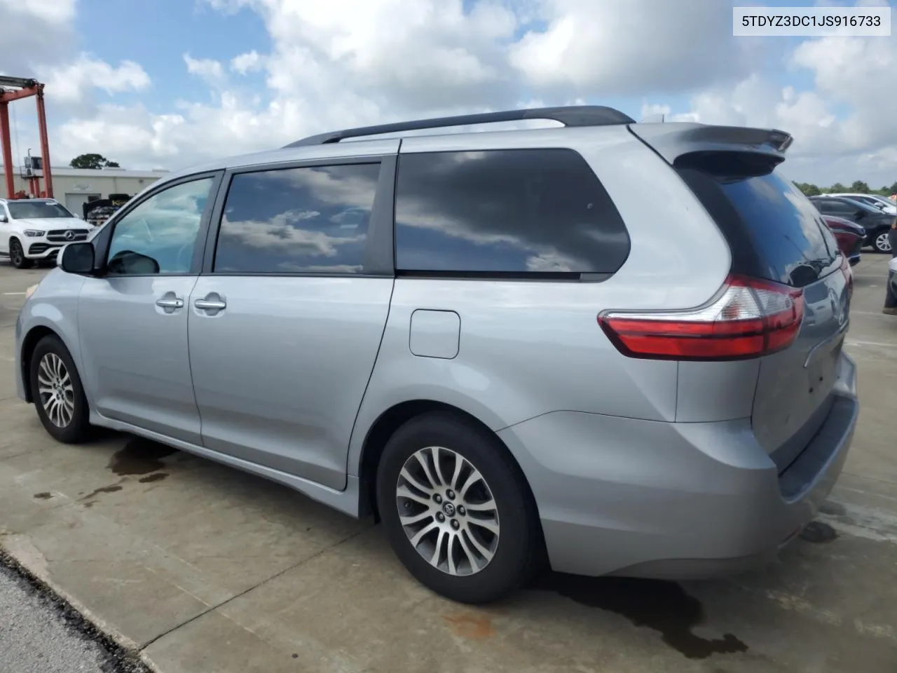 5TDYZ3DC1JS916733 2018 Toyota Sienna Xle