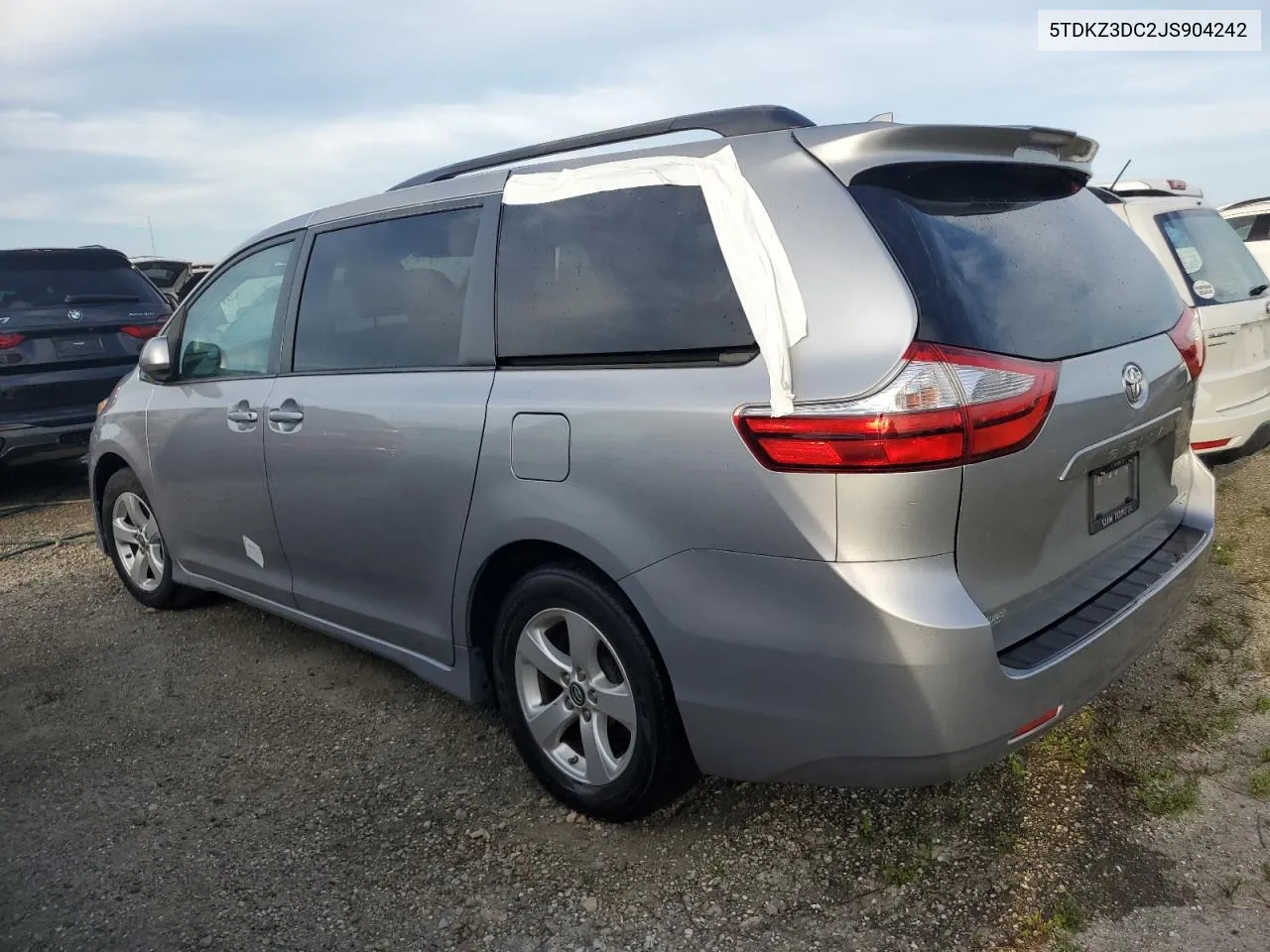 2018 Toyota Sienna Le VIN: 5TDKZ3DC2JS904242 Lot: 74628074