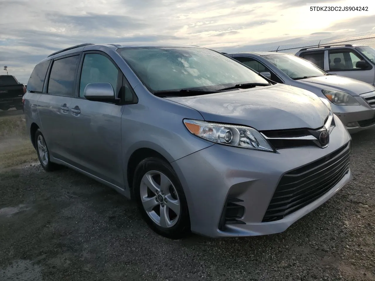 2018 Toyota Sienna Le VIN: 5TDKZ3DC2JS904242 Lot: 74628074