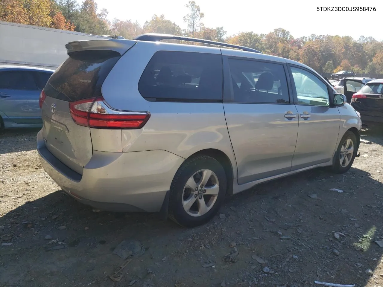 2018 Toyota Sienna Le VIN: 5TDKZ3DC0JS958476 Lot: 76947644