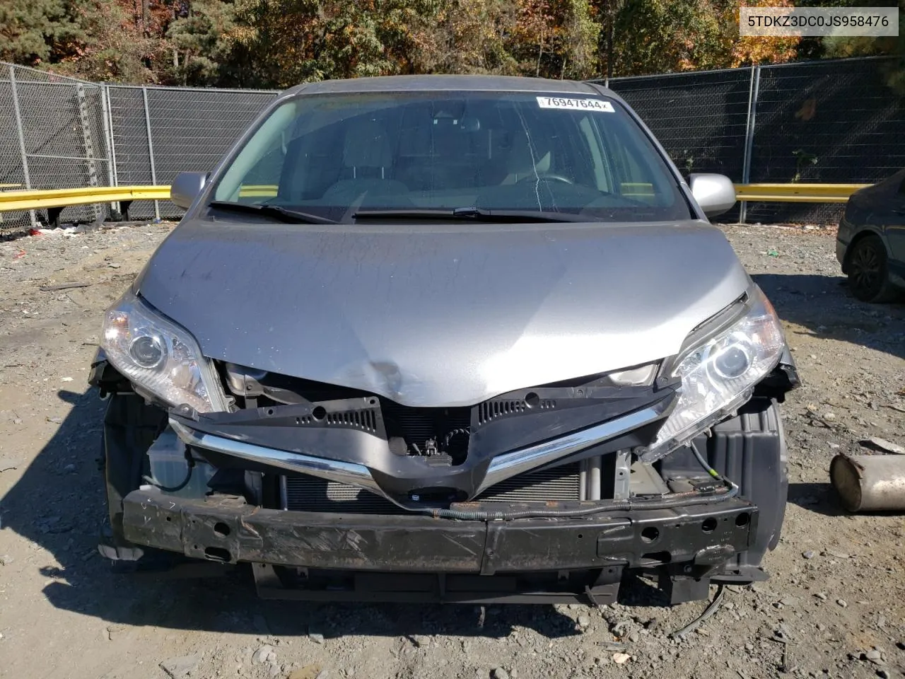 5TDKZ3DC0JS958476 2018 Toyota Sienna Le