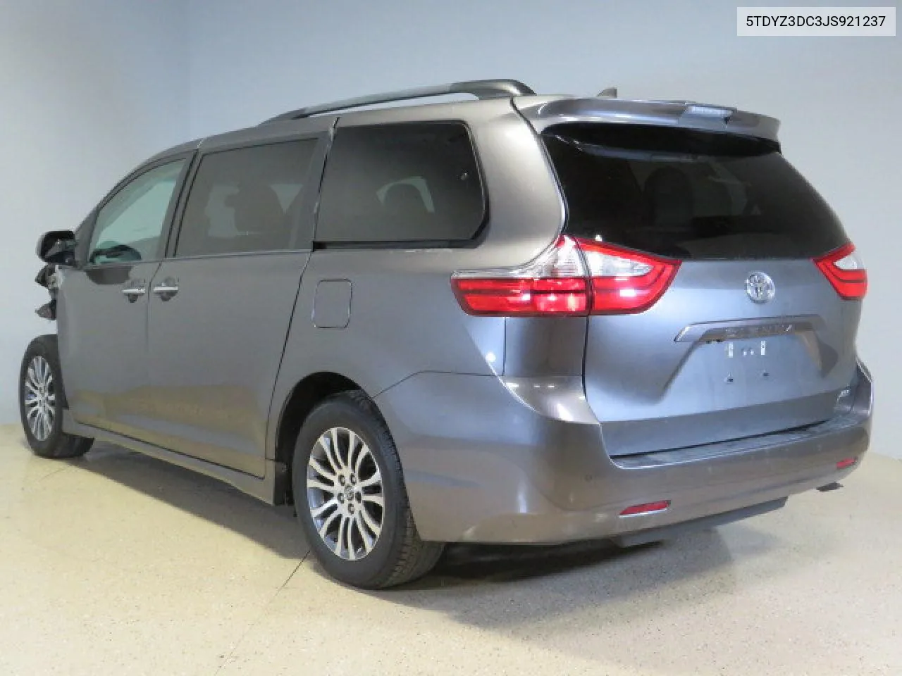 2018 Toyota Sienna Xle VIN: 5TDYZ3DC3JS921237 Lot: 77463384