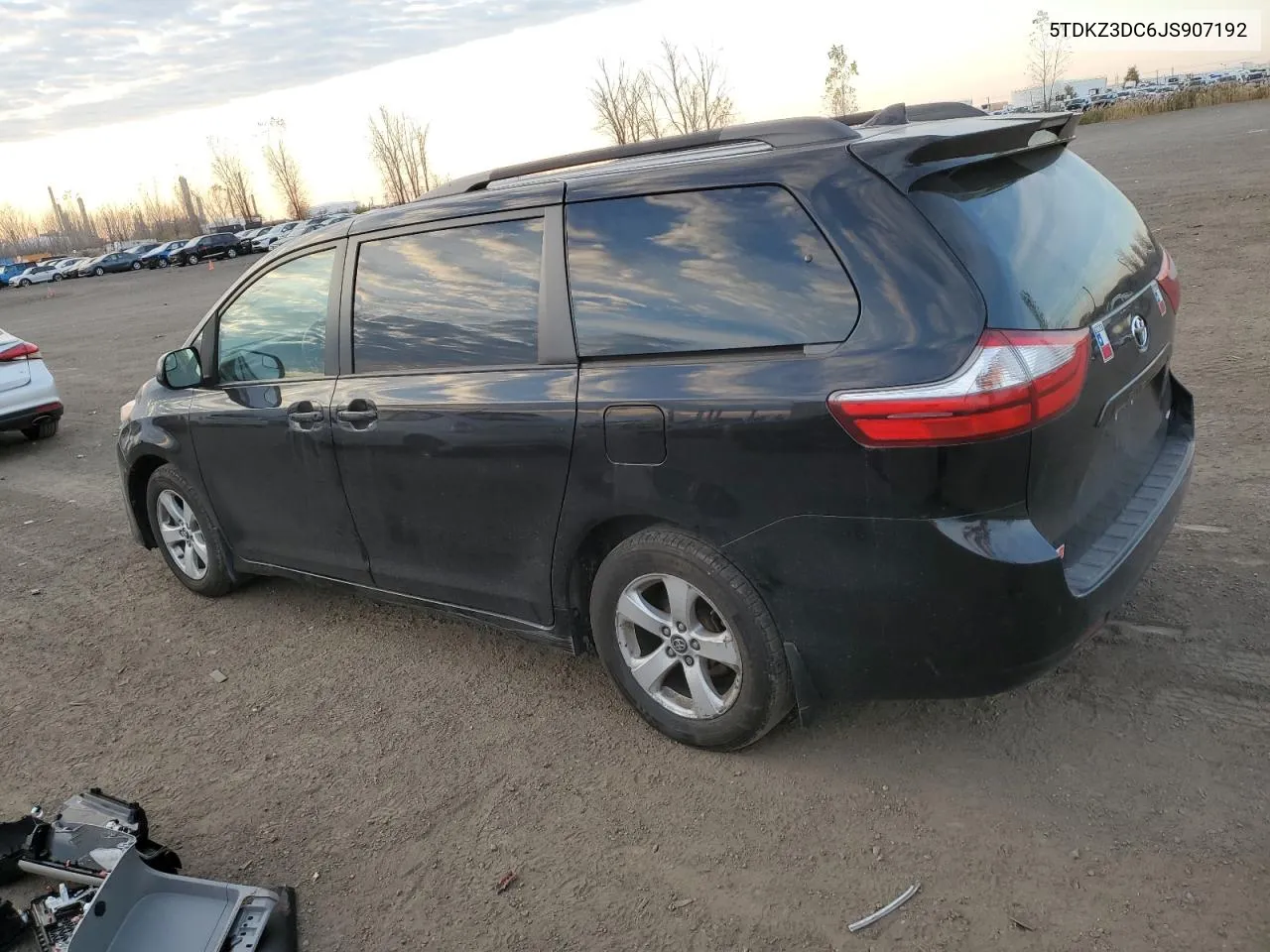 2018 Toyota Sienna Le VIN: 5TDKZ3DC6JS907192 Lot: 78068734