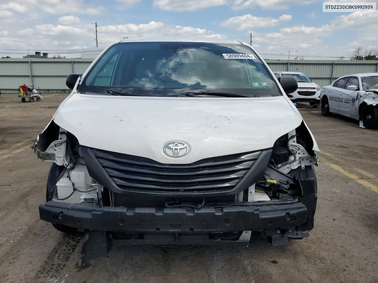 5TDZZ3DC8KS992939 2019 Toyota Sienna