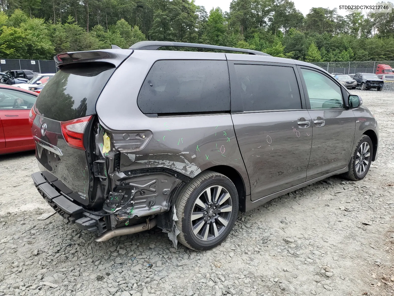 2019 Toyota Sienna Xle VIN: 5TDDZ3DC7KS212746 Lot: 64980254