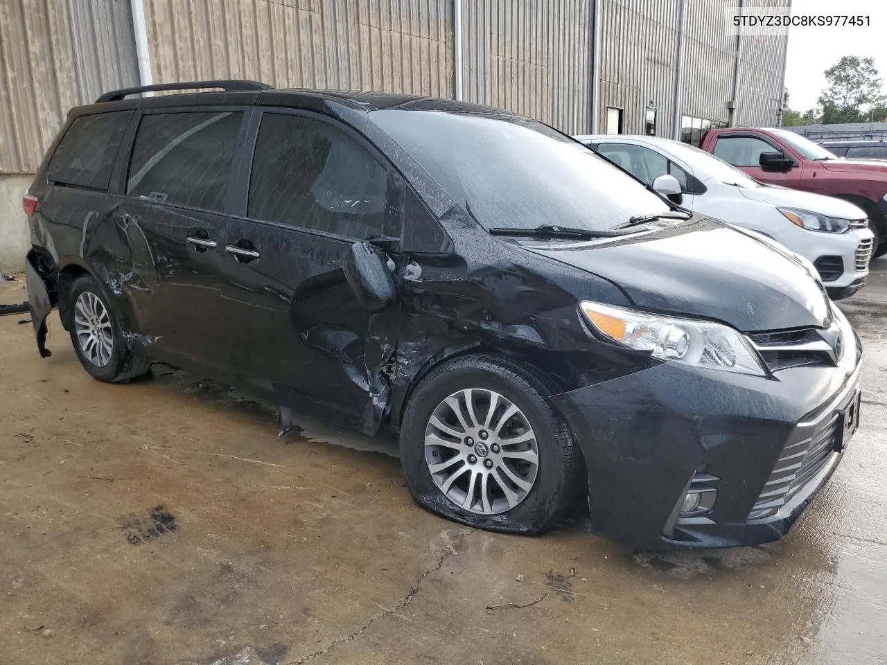 5TDYZ3DC8KS977451 2019 Toyota Sienna Xle