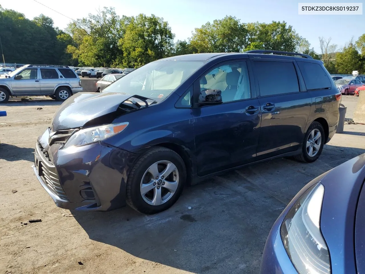 5TDKZ3DC8KS019237 2019 Toyota Sienna Le