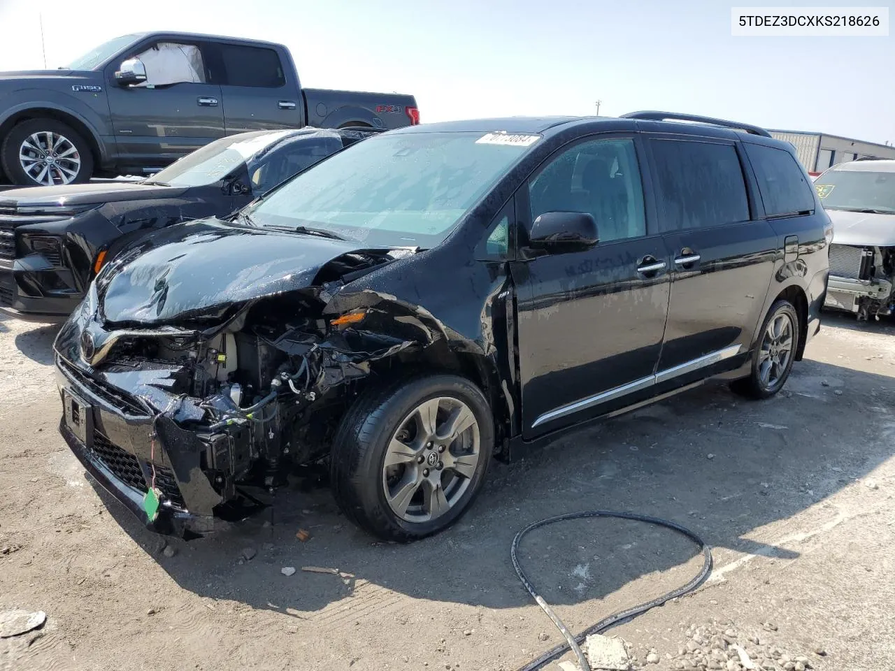 5TDEZ3DCXKS218626 2019 Toyota Sienna Se