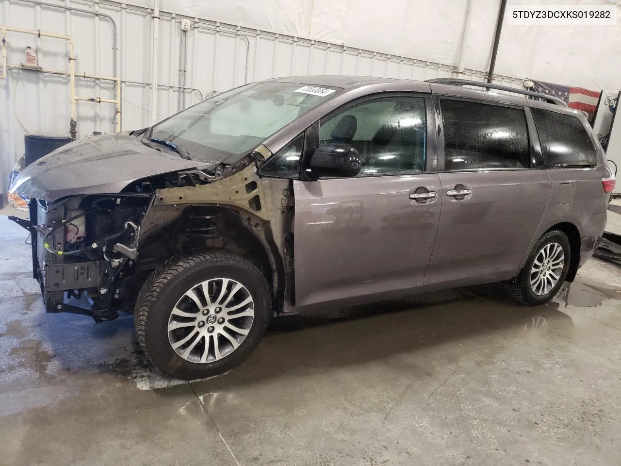 5TDYZ3DCXKS019282 2019 Toyota Sienna Xle