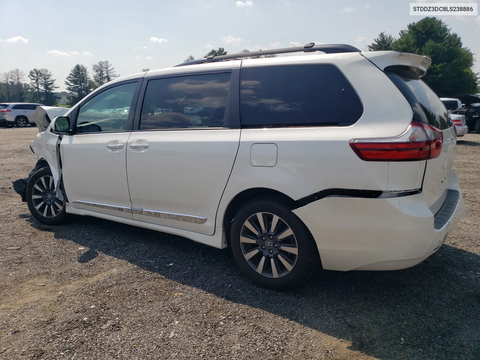 5TDDZ3DC8LS238886 2020 Toyota Sienna Xle