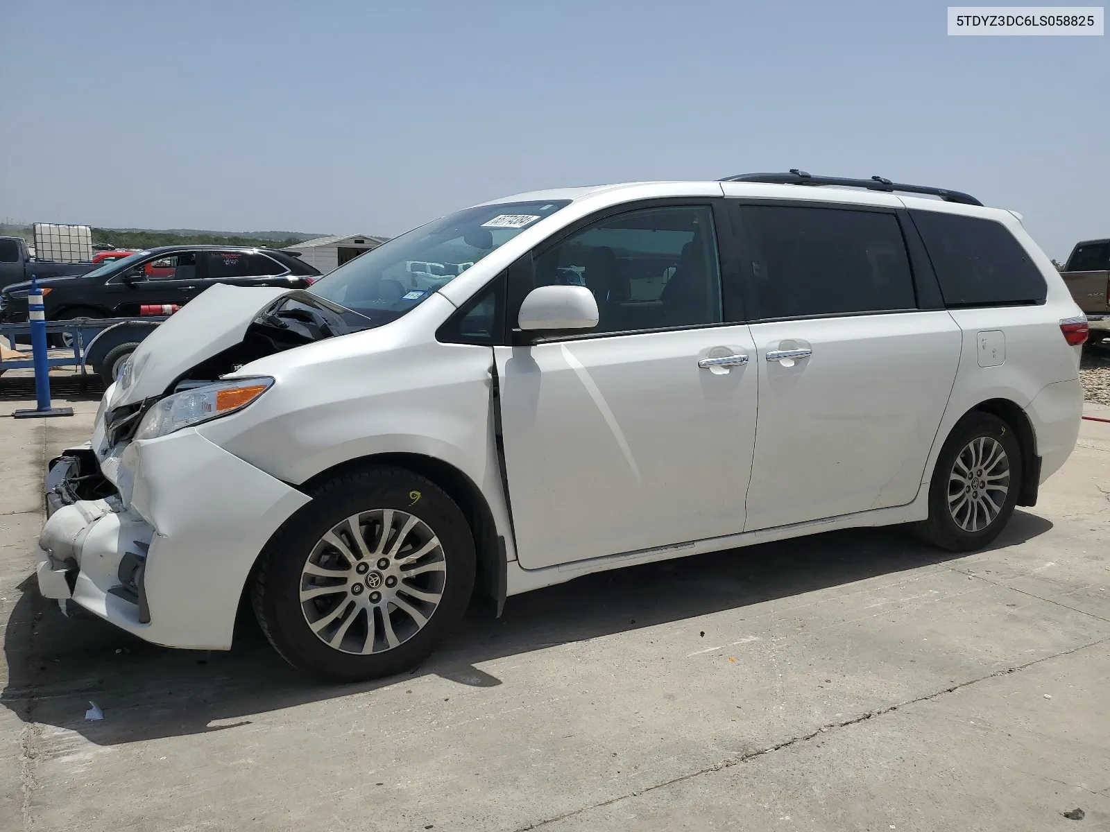 5TDYZ3DC6LS058825 2020 Toyota Sienna Xle