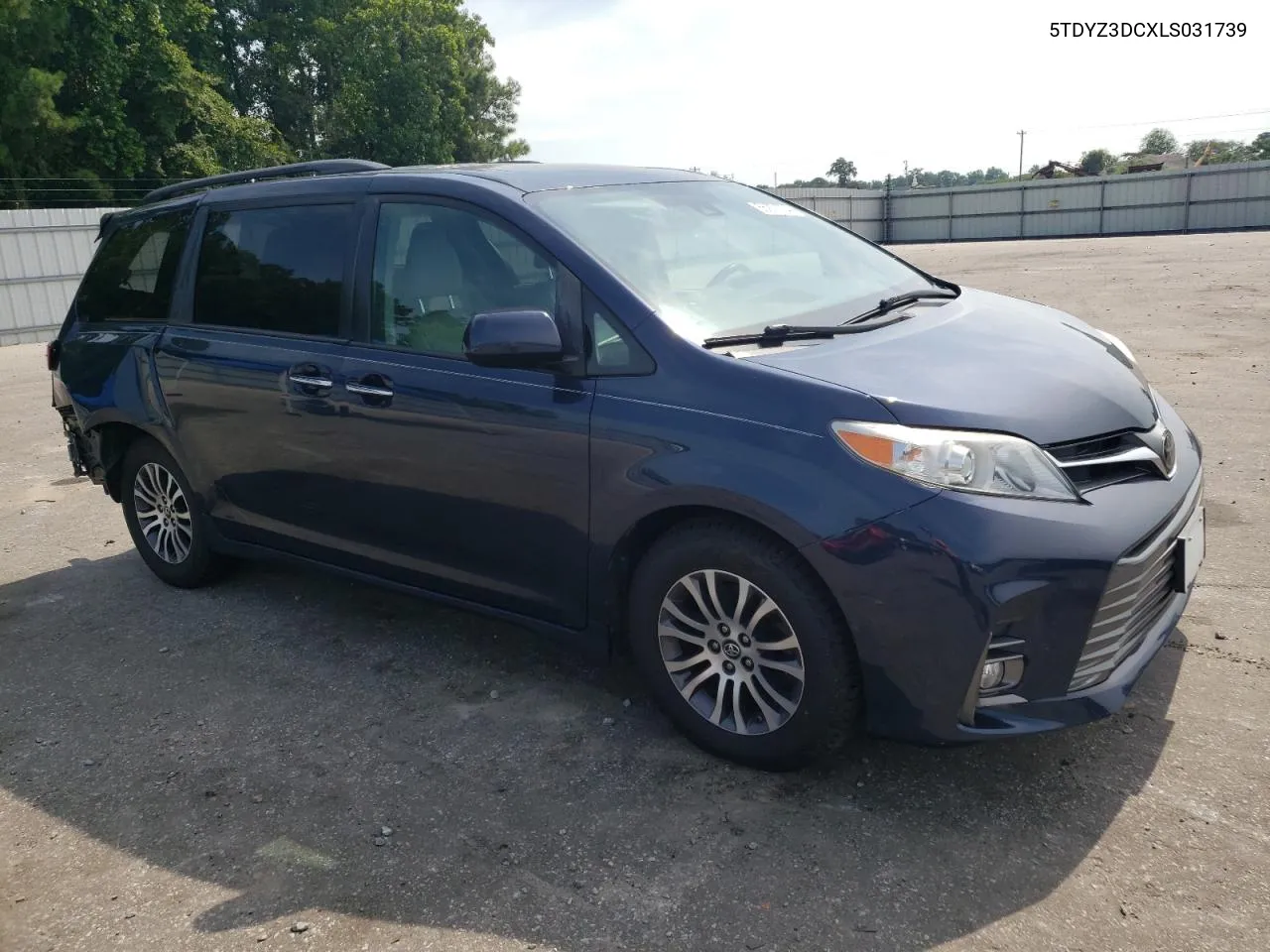 5TDYZ3DCXLS031739 2020 Toyota Sienna Xle