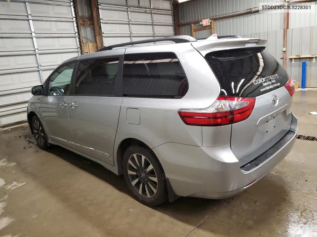 5TDDZ3DC3LS228301 2020 Toyota Sienna Xle