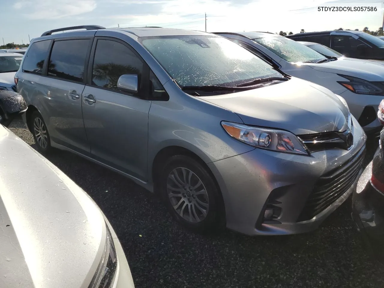 5TDYZ3DC9LS057586 2020 Toyota Sienna Xle