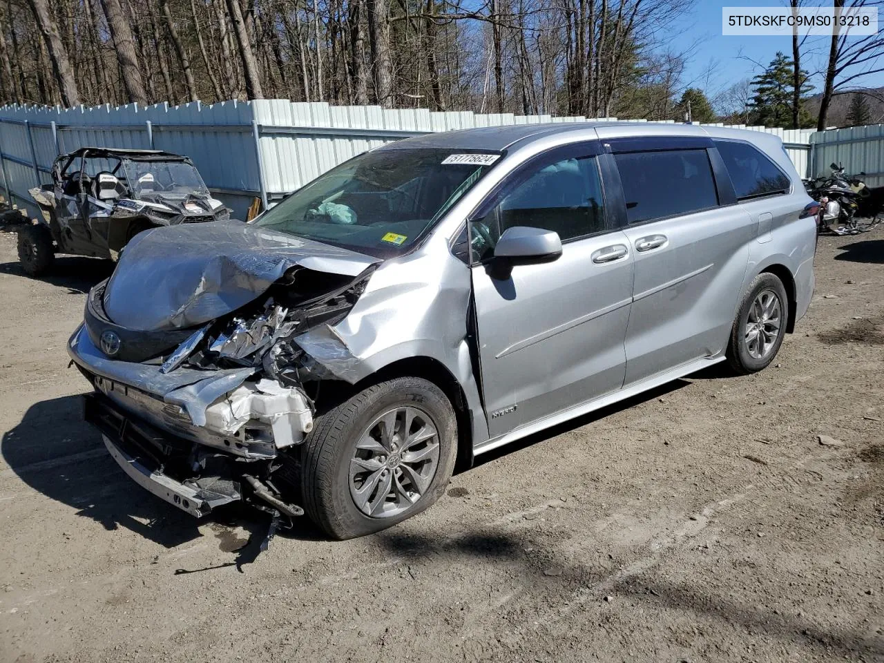 2021 Toyota Sienna Le VIN: 5TDKSKFC9MS013218 Lot: 54526224