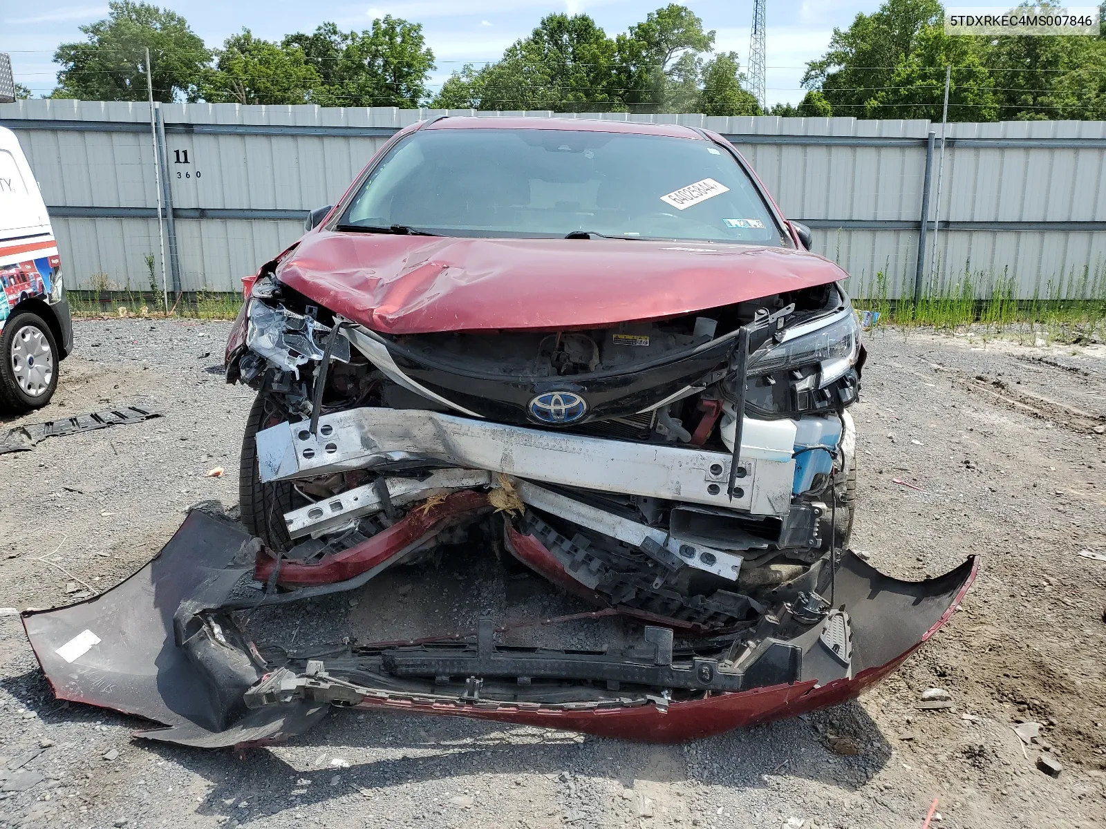 2021 Toyota Sienna Xse VIN: 5TDXRKEC4MS007846 Lot: 64025844