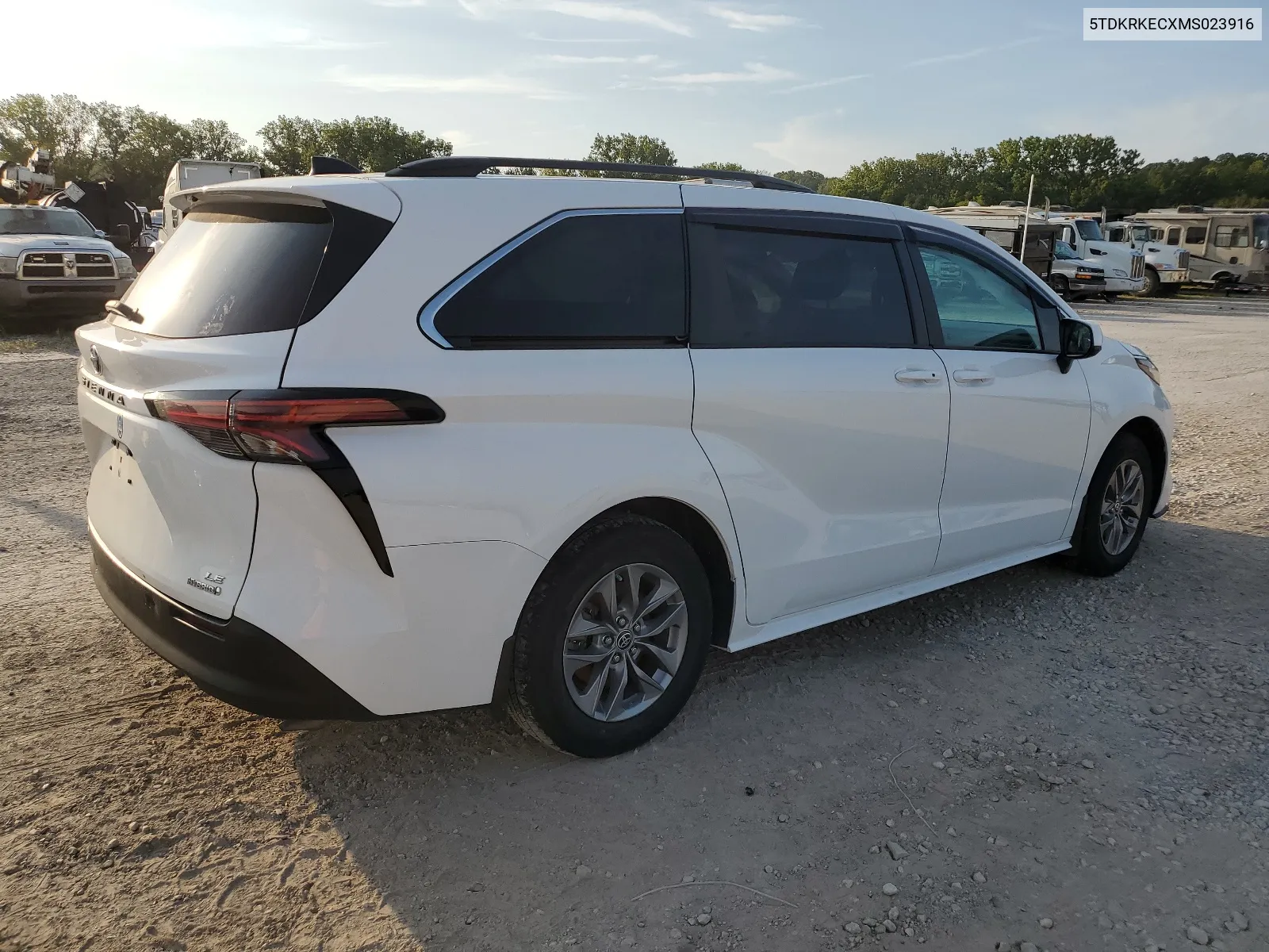 2021 Toyota Sienna Le VIN: 5TDKRKECXMS023916 Lot: 65247374