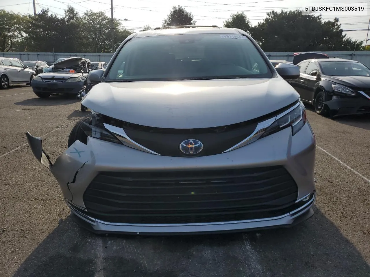 5TDJSKFC1MS003519 2021 Toyota Sienna Xle