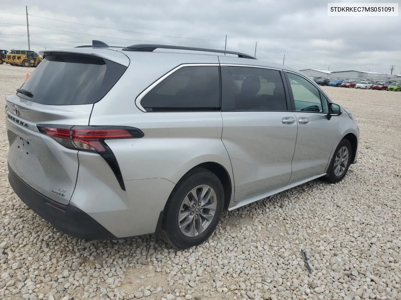 2021 Toyota Sienna Le VIN: 5TDKRKEC7MS051091 Lot: 70582654