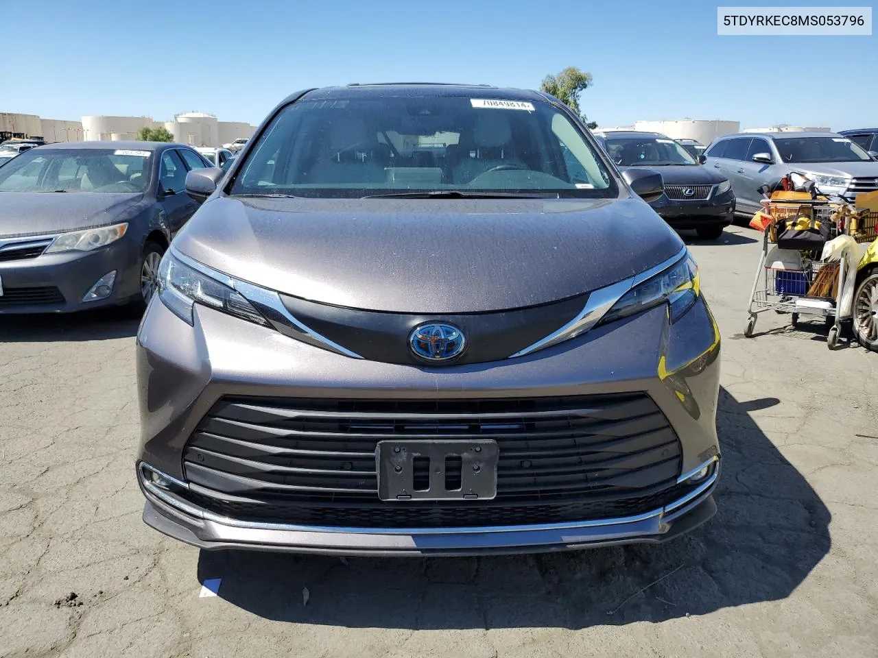 5TDYRKEC8MS053796 2021 Toyota Sienna Xle