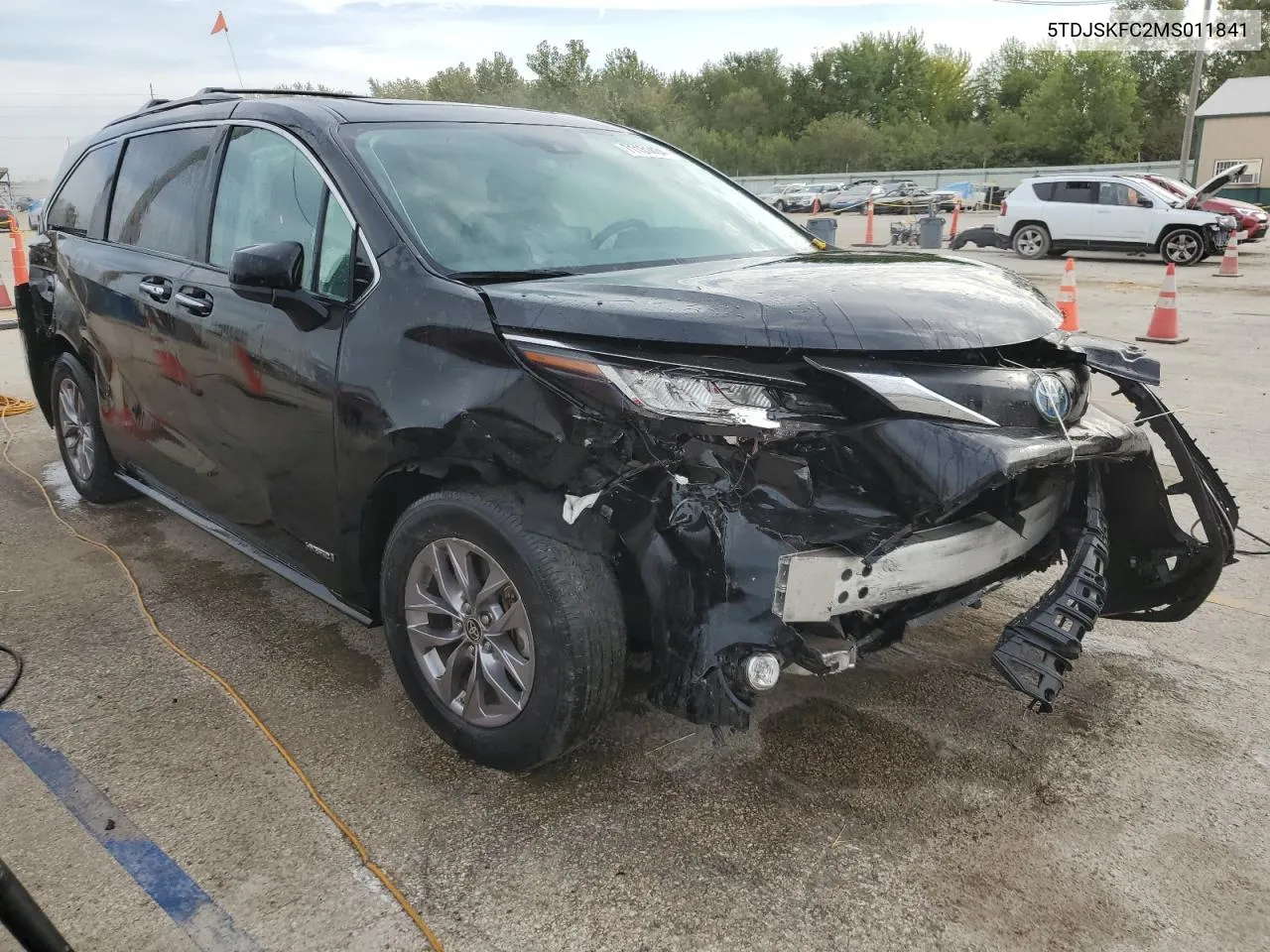 5TDJSKFC2MS011841 2021 Toyota Sienna Xle