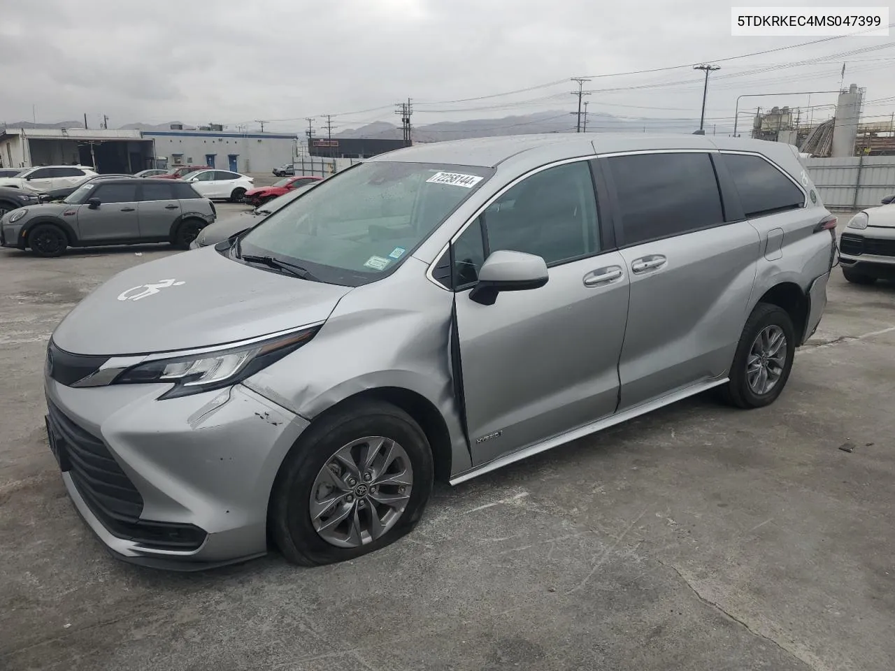 2021 Toyota Sienna Le VIN: 5TDKRKEC4MS047399 Lot: 72258144