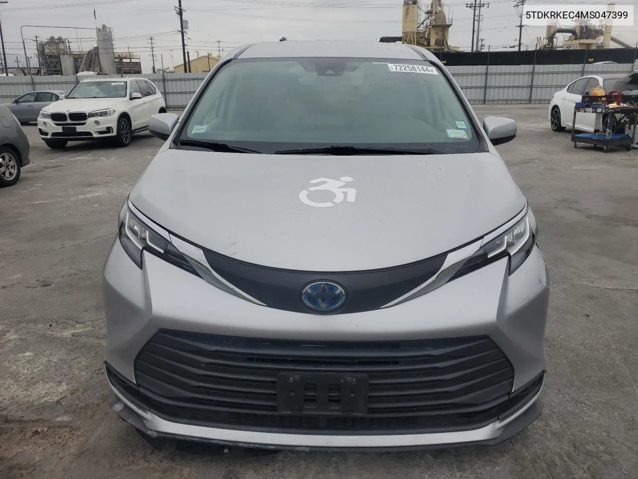 2021 Toyota Sienna Le VIN: 5TDKRKEC4MS047399 Lot: 72258144