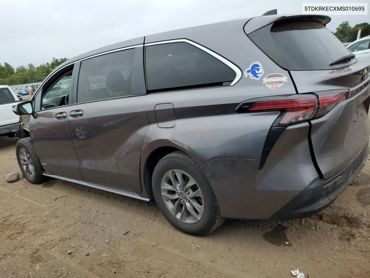 5TDKRKECXMS010695 2021 Toyota Sienna Le