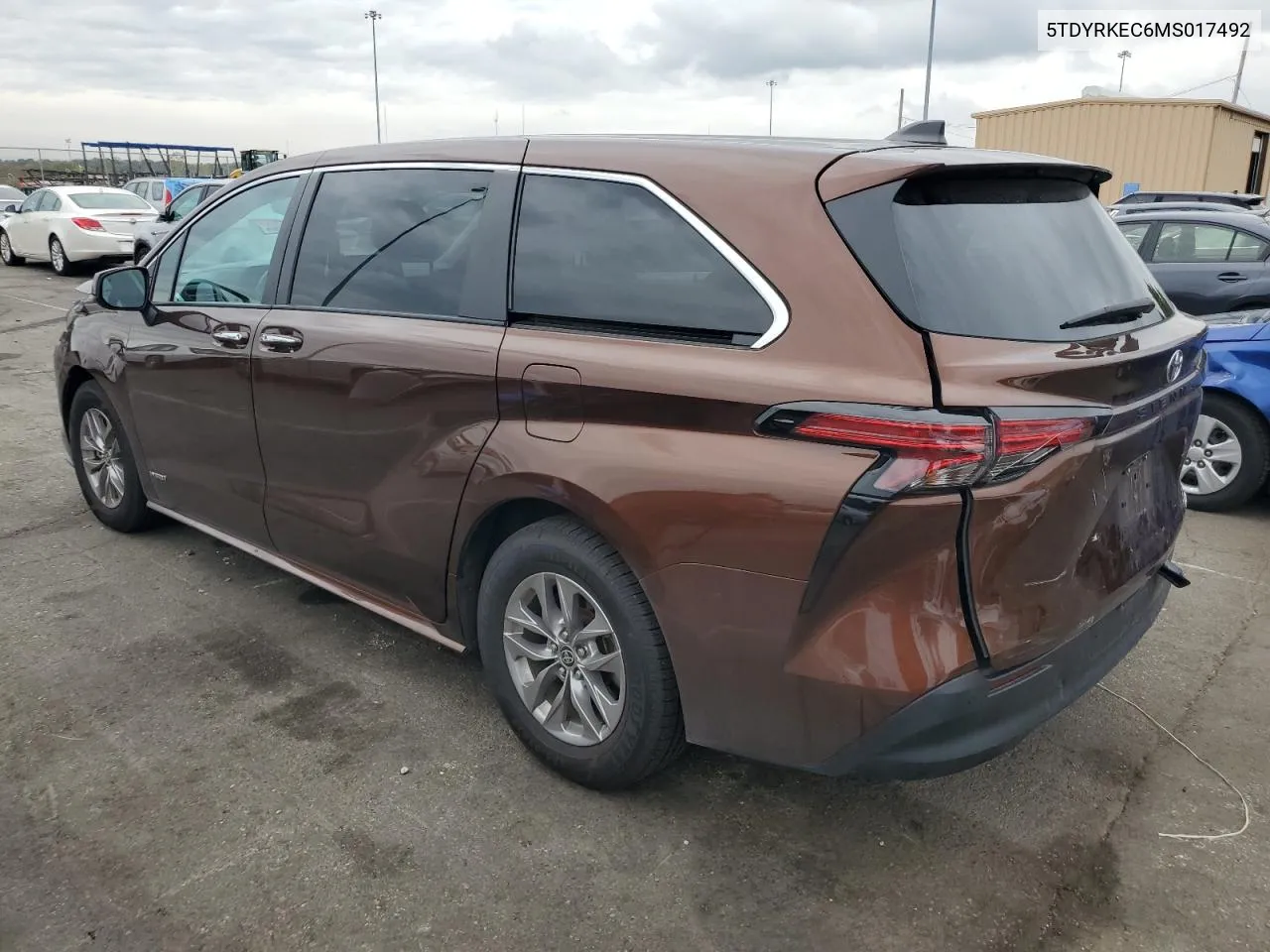 2021 Toyota Sienna Xle VIN: 5TDYRKEC6MS017492 Lot: 72759584