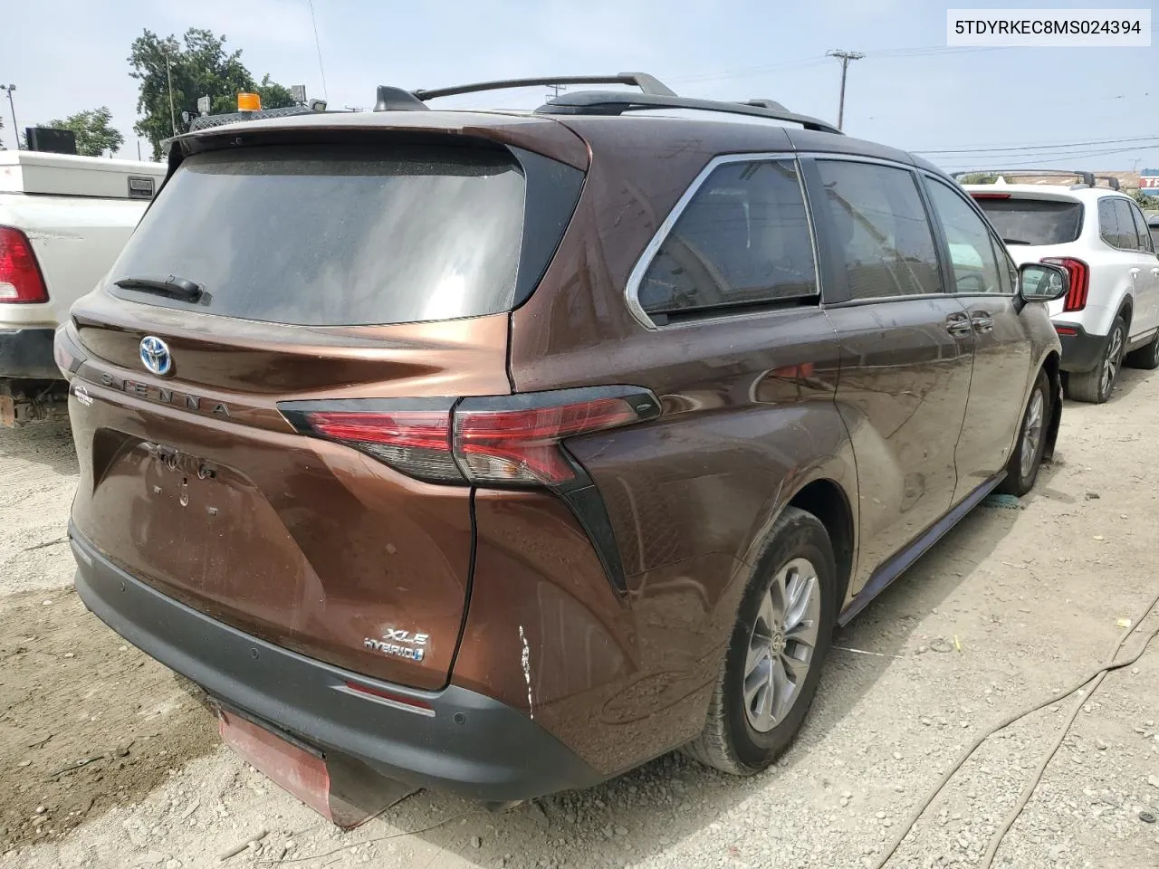 5TDYRKEC8MS024394 2021 Toyota Sienna Xle