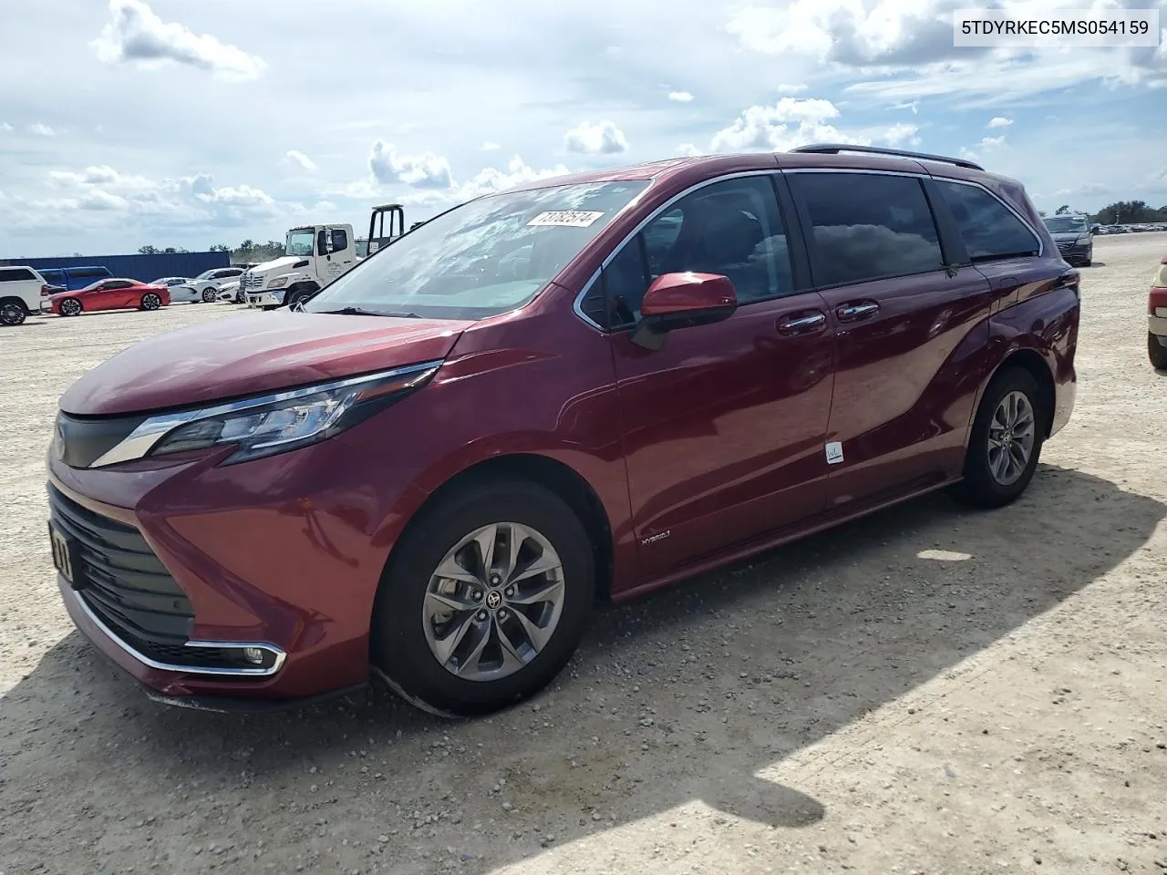 5TDYRKEC5MS054159 2021 Toyota Sienna Xle