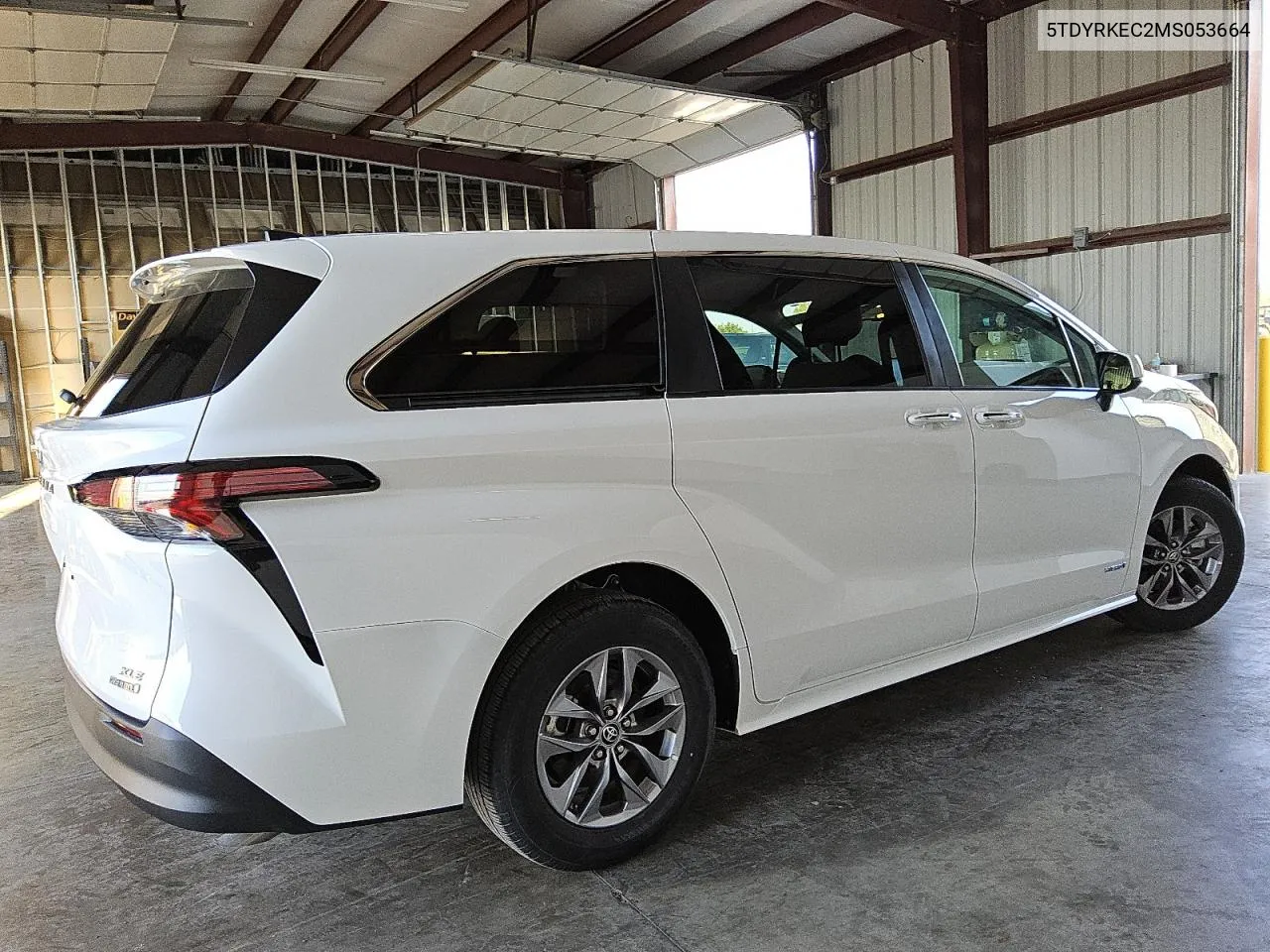 2021 Toyota Sienna Xle VIN: 5TDYRKEC2MS053664 Lot: 74209904