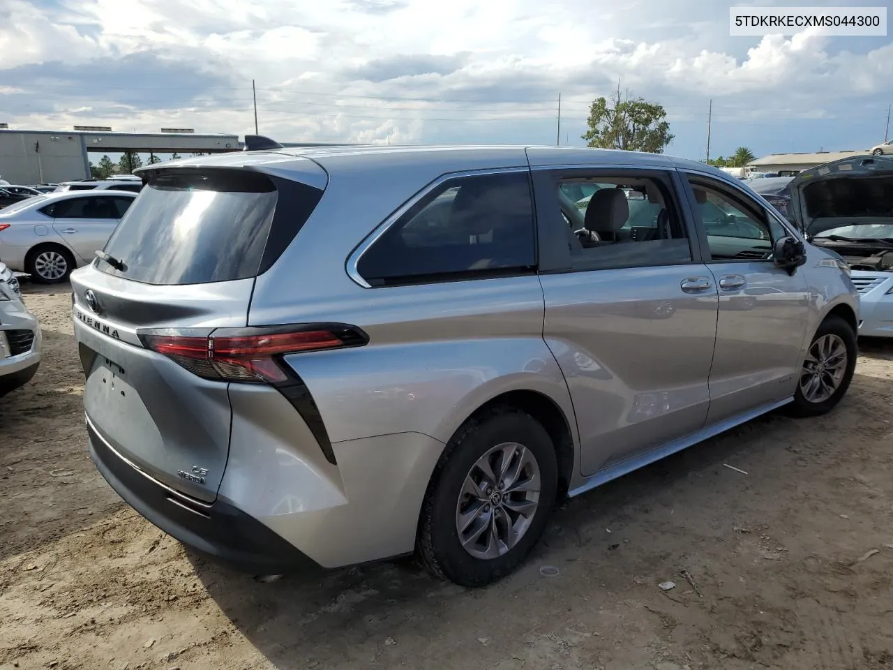 2021 Toyota Sienna Le VIN: 5TDKRKECXMS044300 Lot: 74360034