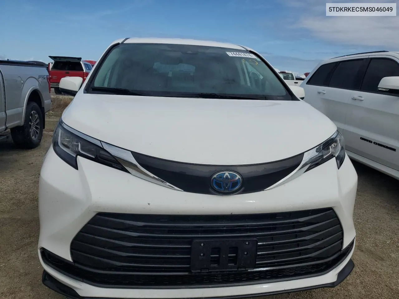 2021 Toyota Sienna Le VIN: 5TDKRKEC5MS046049 Lot: 74441474