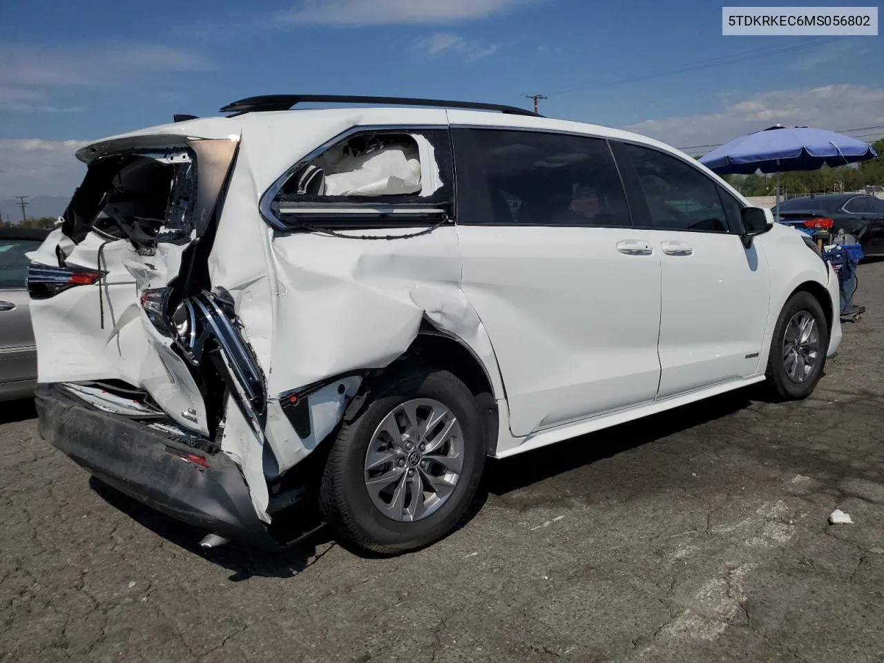 2021 Toyota Sienna Le VIN: 5TDKRKEC6MS056802 Lot: 74555334