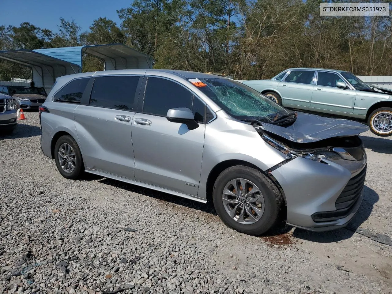 5TDKRKEC8MS051973 2021 Toyota Sienna Le