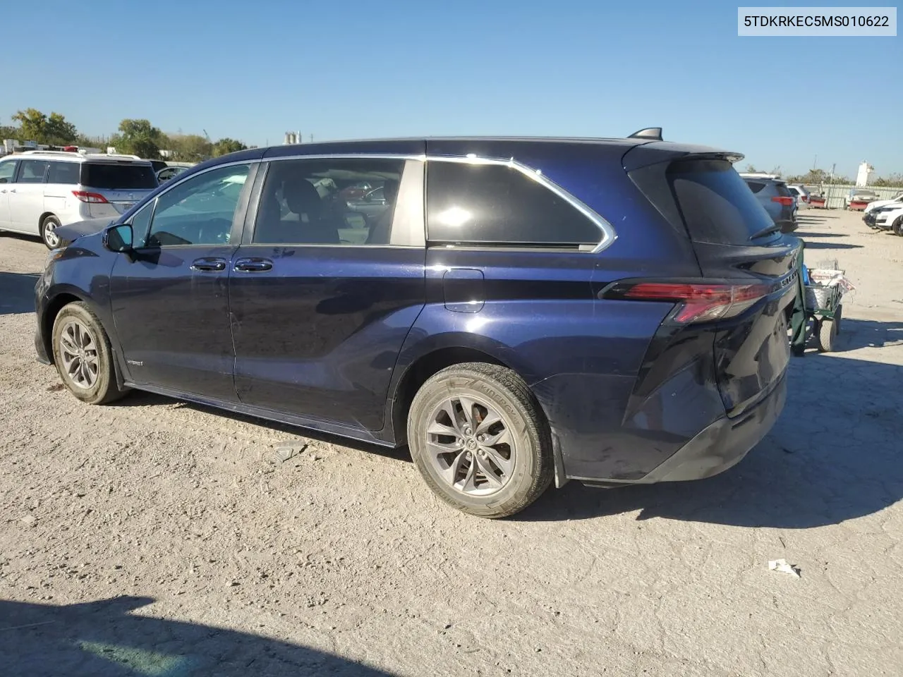 5TDKRKEC5MS010622 2021 Toyota Sienna Le