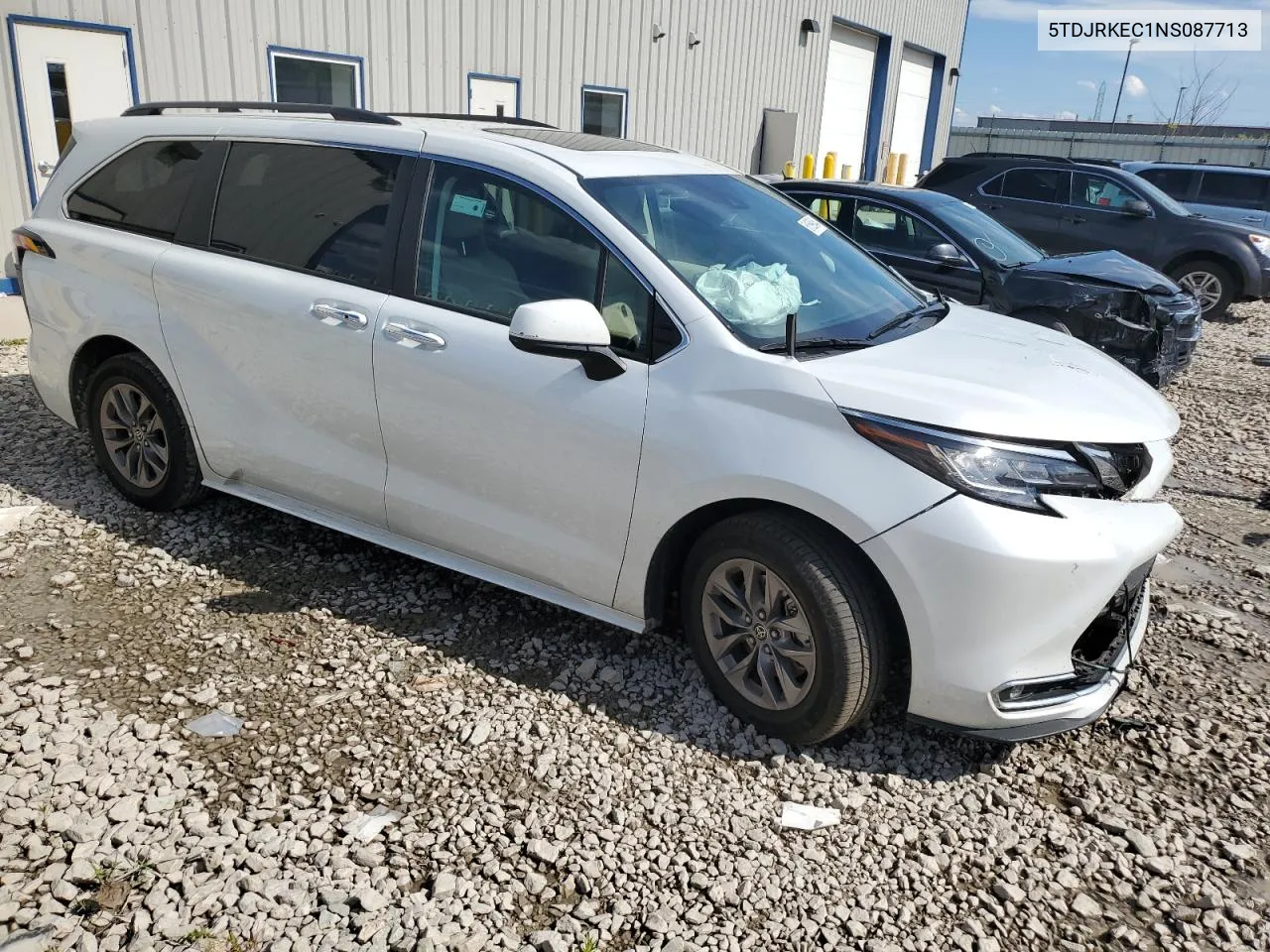 5TDJRKEC1NS087713 2022 Toyota Sienna Xle