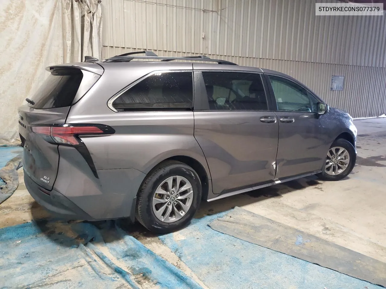 5TDYRKEC0NS077379 2022 Toyota Sienna Xle