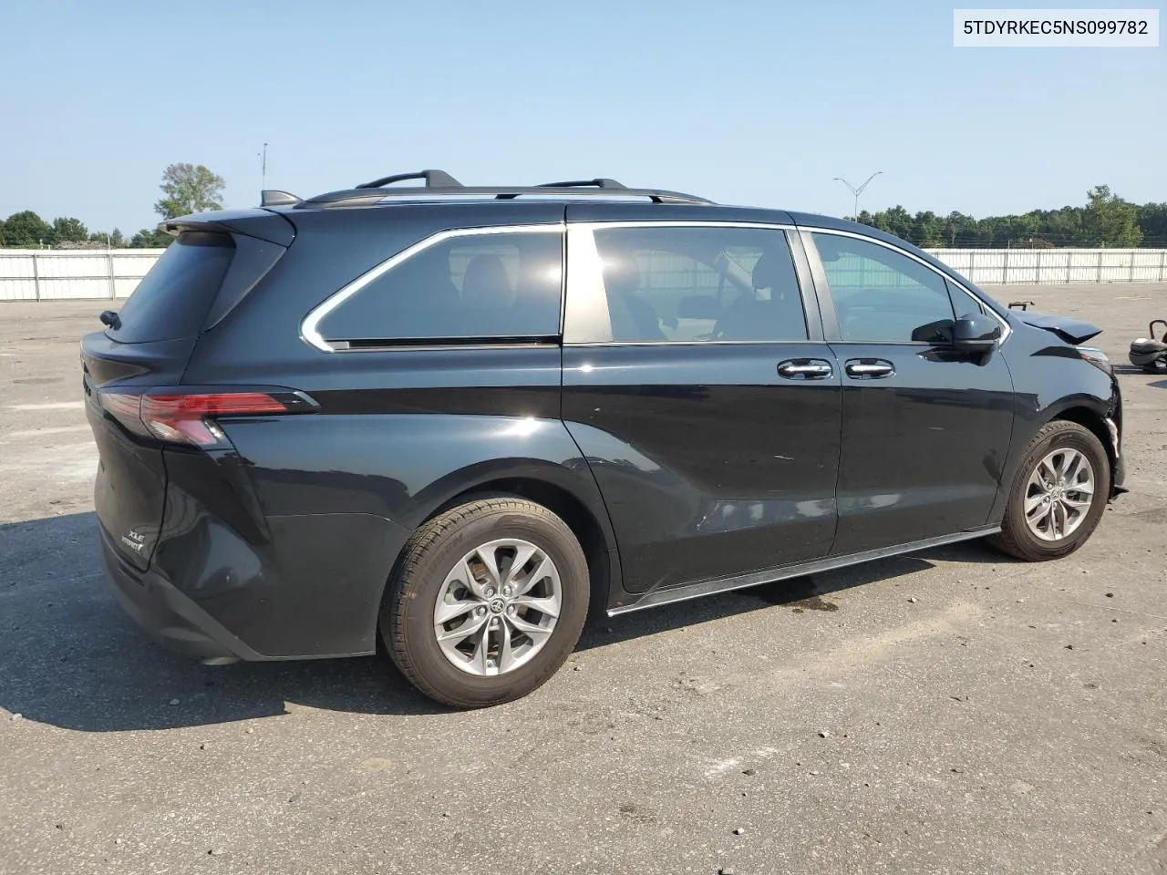 2022 Toyota Sienna Xle VIN: 5TDYRKEC5NS099782 Lot: 68989214