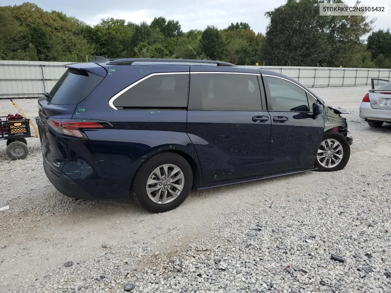 2022 Toyota Sienna Le VIN: 5TDKRKEC2NS105432 Lot: 71108124