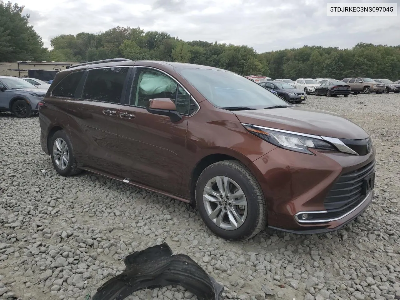 5TDJRKEC3NS097045 2022 Toyota Sienna Xle