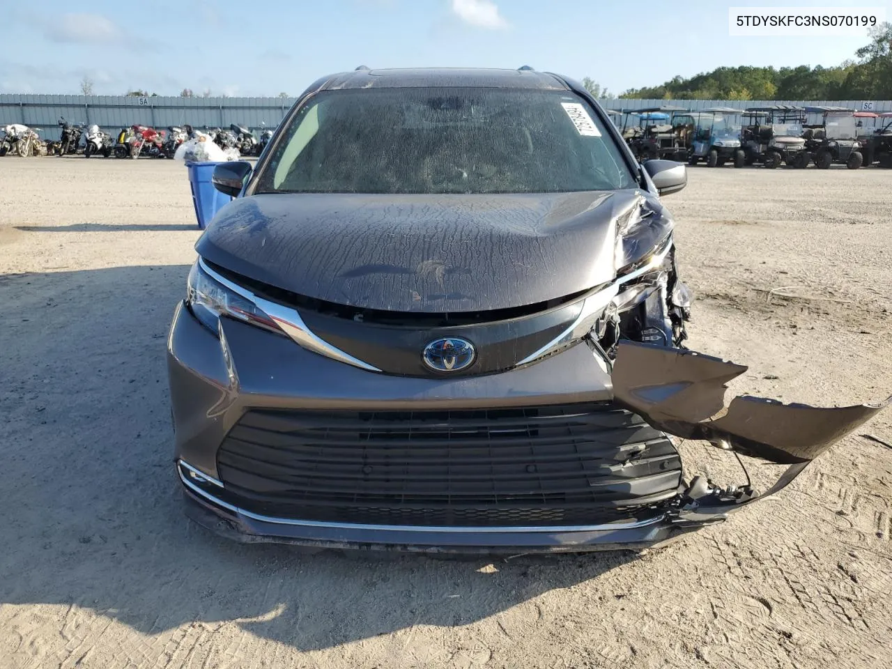 5TDYSKFC3NS070199 2022 Toyota Sienna Xle