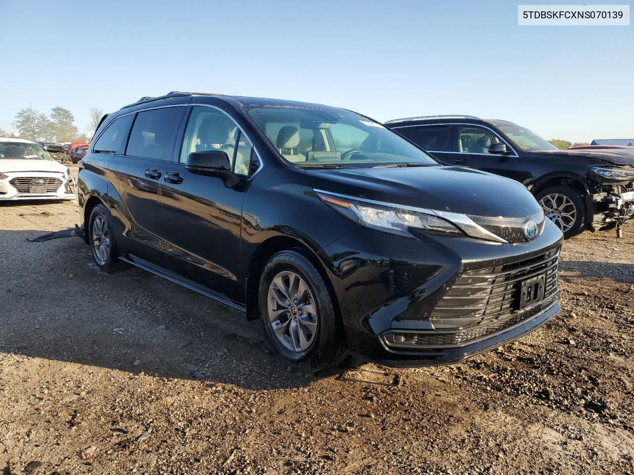 2022 Toyota Sienna Le VIN: 5TDBSKFCXNS070139 Lot: 73578794