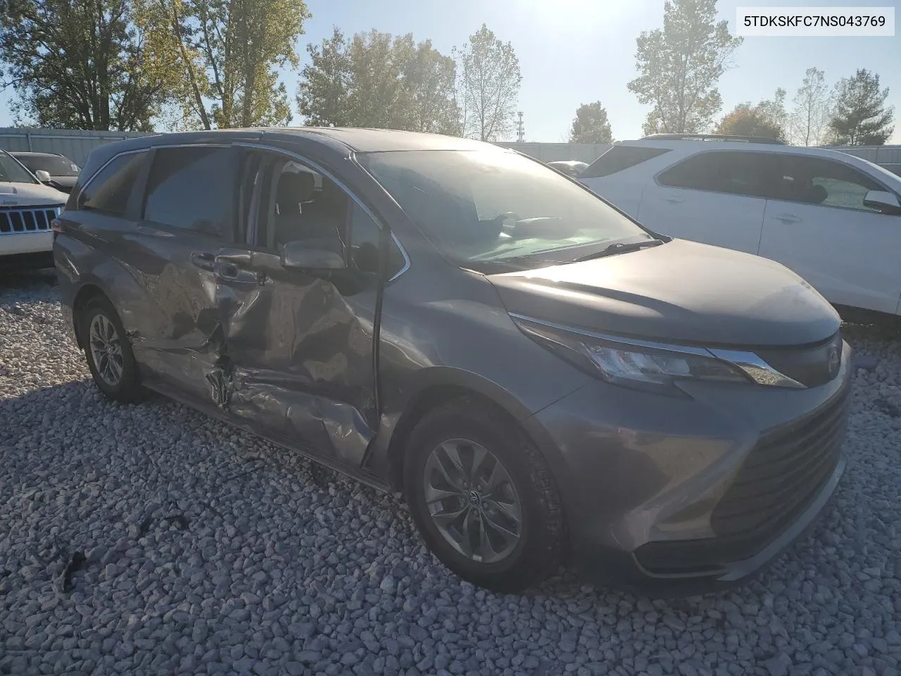 2022 Toyota Sienna Le VIN: 5TDKSKFC7NS043769 Lot: 73773544