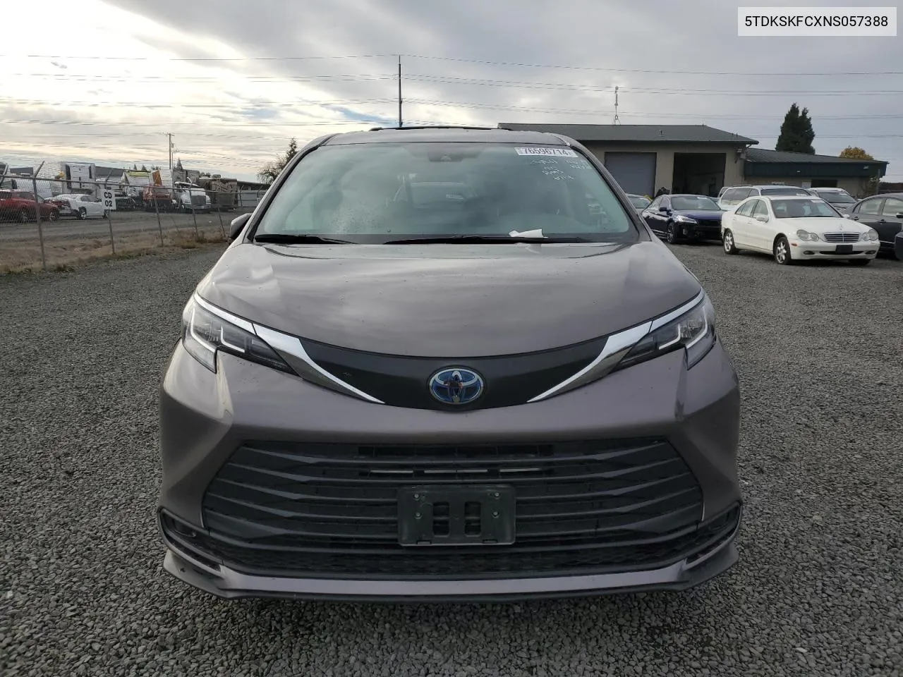 2022 Toyota Sienna Le VIN: 5TDKSKFCXNS057388 Lot: 76596714