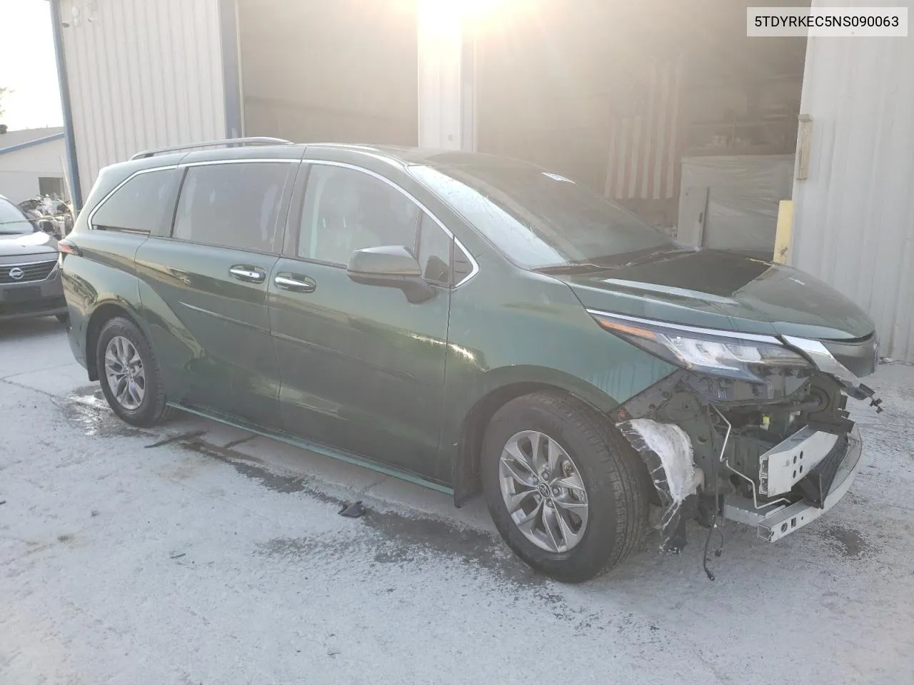 5TDYRKEC5NS090063 2022 Toyota Sienna Xle