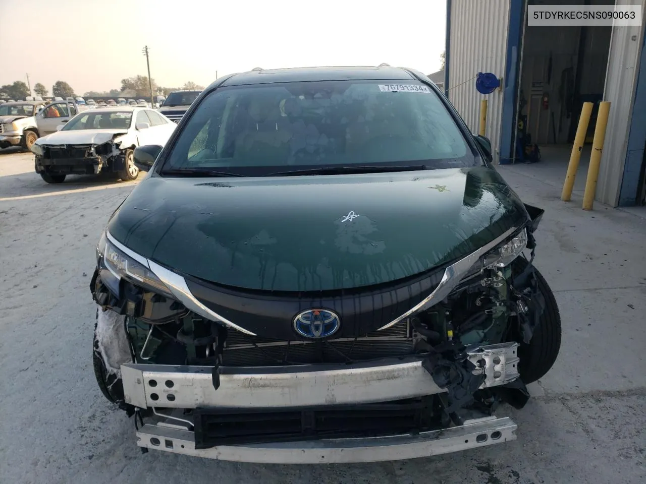 5TDYRKEC5NS090063 2022 Toyota Sienna Xle